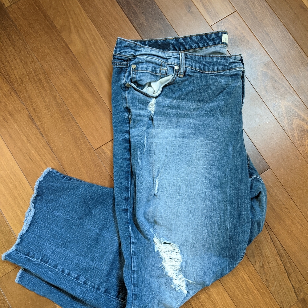 Women's Torrid jeans size 26. Excellent condition!